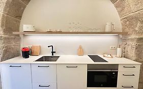 Luxury Downtown C. Del Tratado B